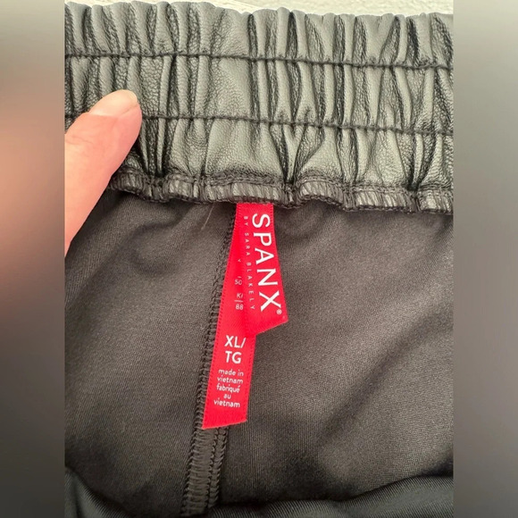 SPANX® Faux Leather Jogger Pants Black Pull On Rocker Chic Luxe Size XL - Picture 10 of 10